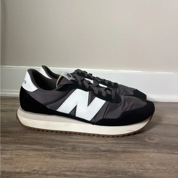 New Balance 237 Men's Black and Gray Sneakers - Picture 2 of 5